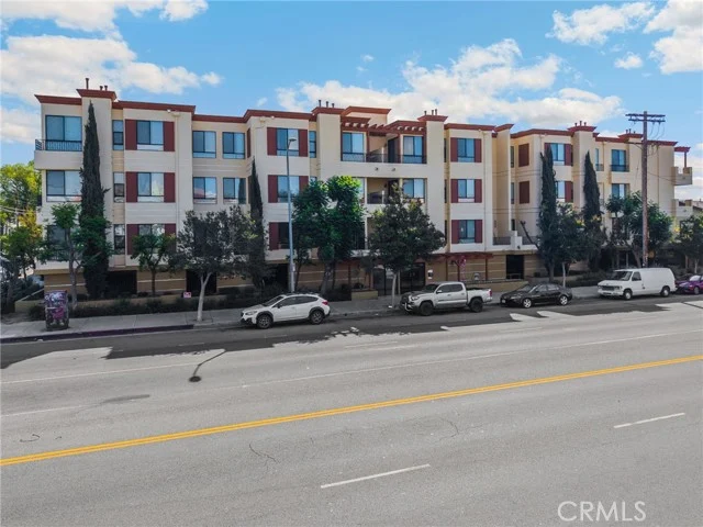 6938 Laurel Canyon #303, North Hollywood