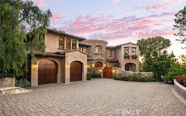 5335 Rollingridge photo 2