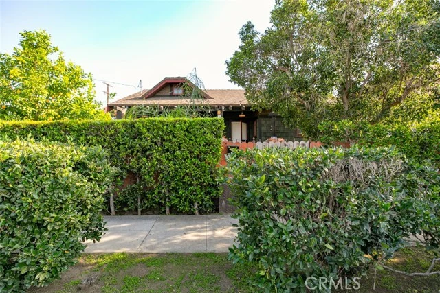 514 W River Street photo 3