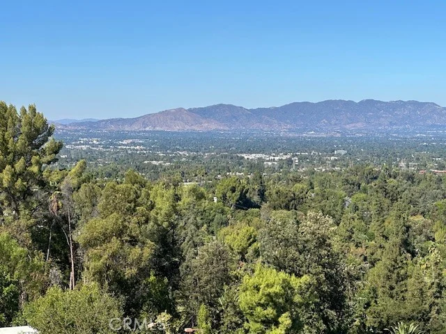 4631 Caritina, Tarzana