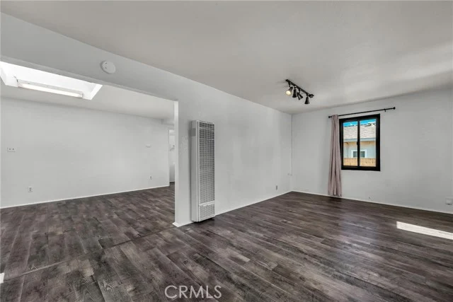1559 W 223rd photo 3