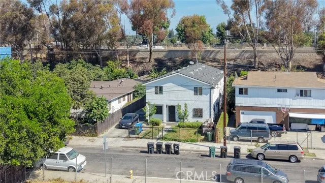 1645 E 117th Street photo 2