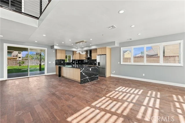 4716 Graywood photo 5