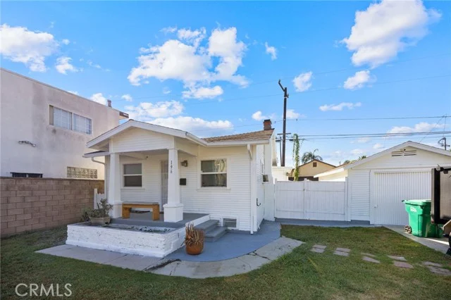 196 E Del Amo Boulevard photo 4
