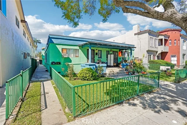 1033 Stanley Avenue, Long Beach