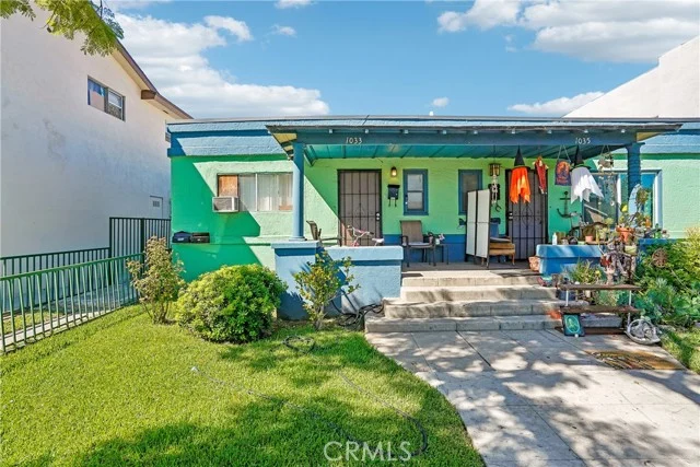1033 Stanley Avenue photo 4