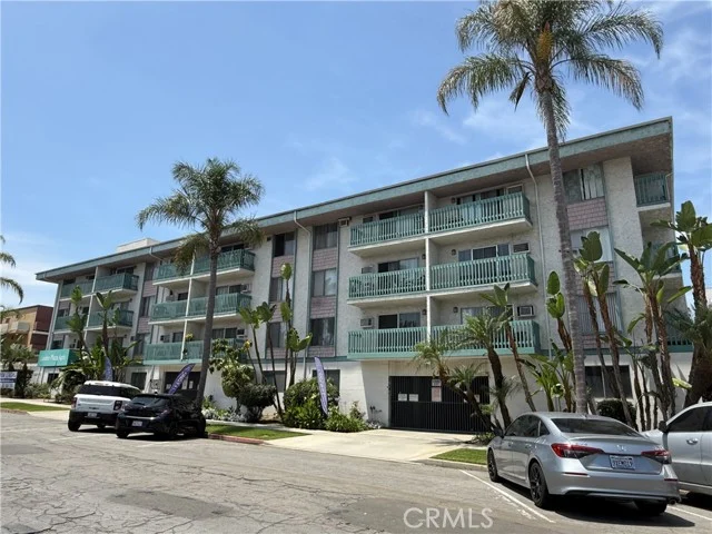 3415 Linden photo 4