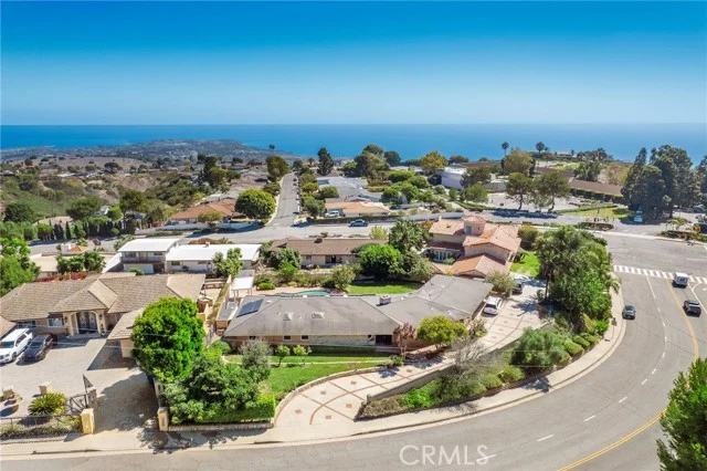 2929 Crest Drive photo 3