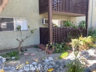 5840 Benner #103 photo 2
