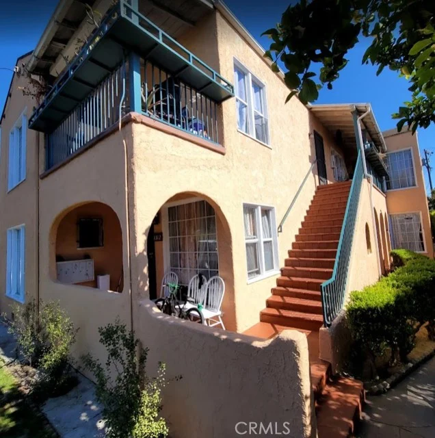 1310 E Hellman photo 3