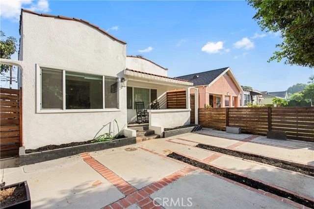 1553 W 60th Place photo 3