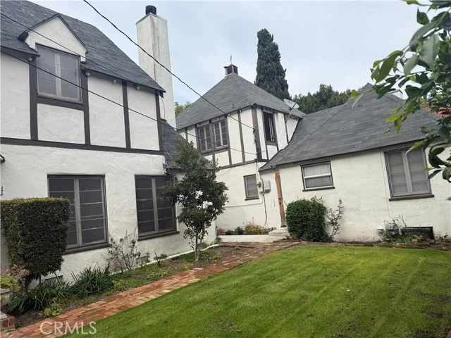 1437 Greenfield Avenue photo 3