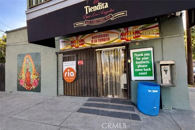 601 S Record Avenue photo 2