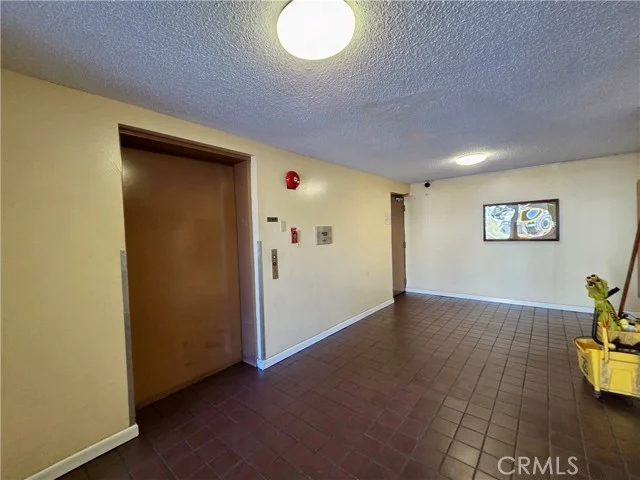 200 S Reno #102 photo 4