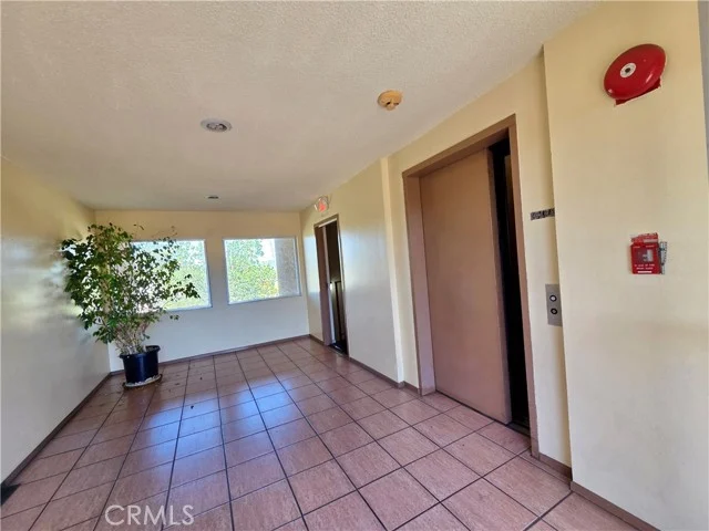 200 S Reno #102 photo 5