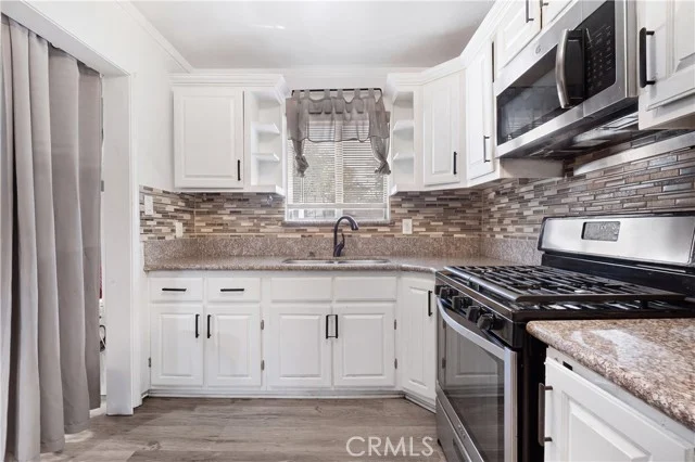 1438 S Woods photo 5