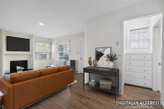1274 S Beverly Glen photo 5
