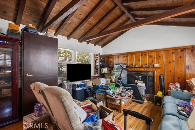4617 Tilden Avenue photo 2