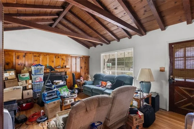 4617 Tilden Avenue photo 4