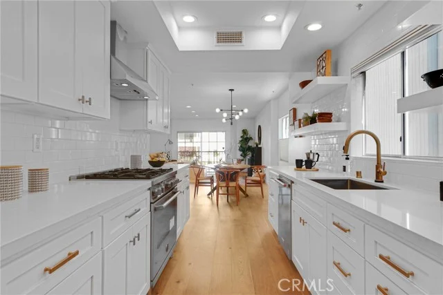 1871 Greenfield Avenue #102 photo 4