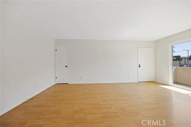 5055 Coldwater Canyon Avenue #105 photo 4