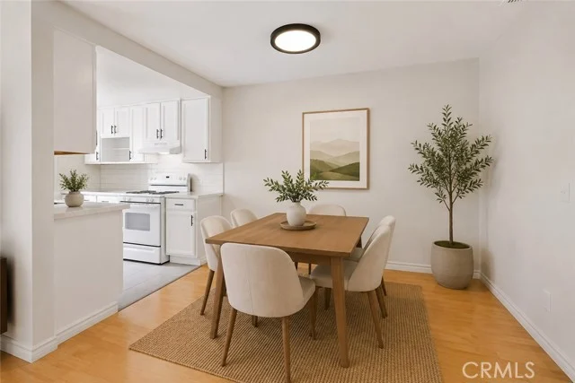 5055 Coldwater Canyon Avenue #105 photo 5