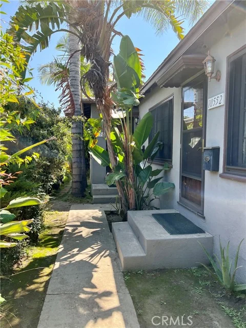 10550 Oxnard Street, North Hollywood