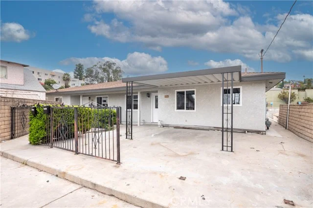 5245 Navarro photo 2