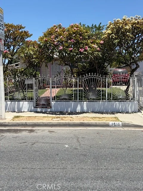 4619 E 1ST Street photo 2