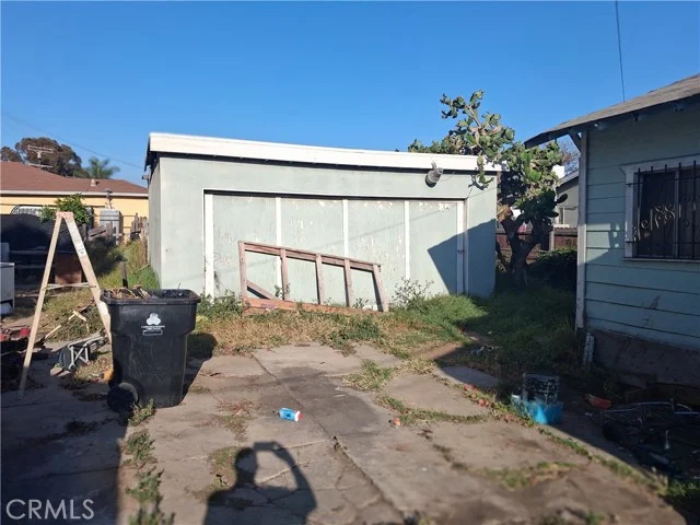 11720 S San Pedro photo 5