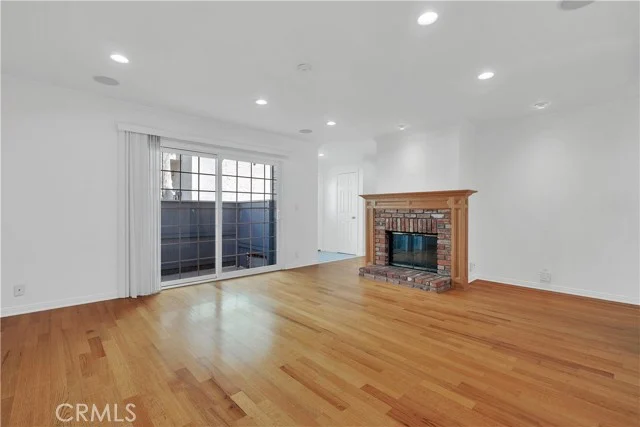 313 N Broadway #9 photo 5