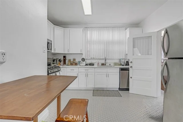 534 S Coronado photo 5