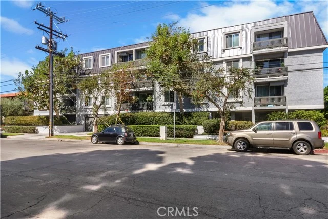 8635 FALMOUTH Avenue #203 photo 2