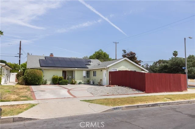 6402 Graves Avenue photo 4