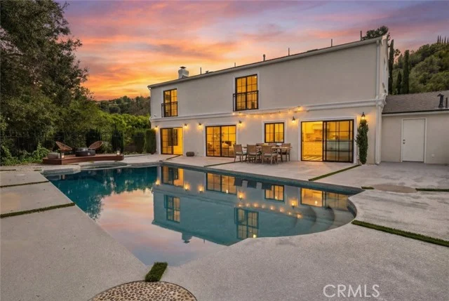 16717 Encino Hills Drive photo 2