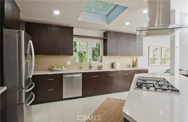 4347 Coronet photo 5