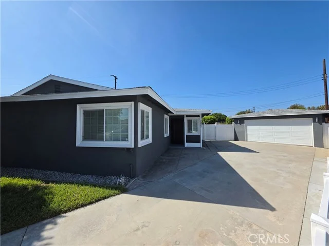20807 Doble, Torrance