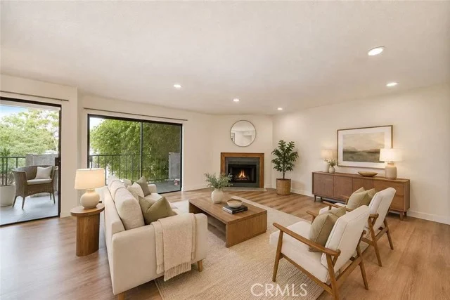 605 Redondo Avenue #203, Long Beach