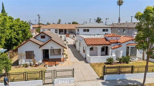1329 W 88th, Los Angeles