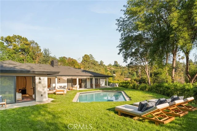 4041 Sapphire Drive photo 4