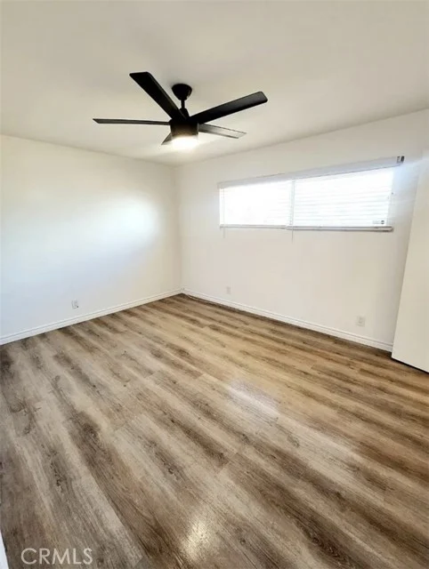 6544 S Victoria Avenue photo 4