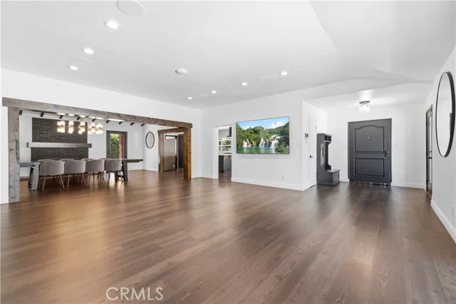 9916 Rathburn photo 4