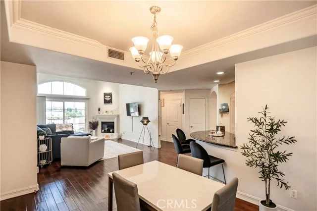 14242 Burbank #307 photo 3