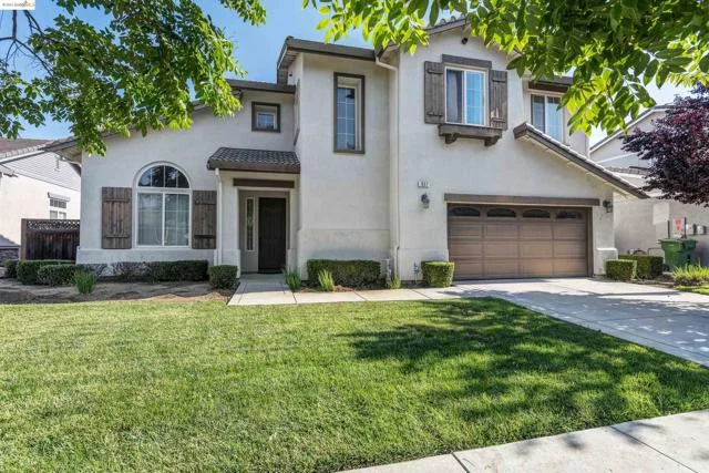 657 Ray St, Brentwood