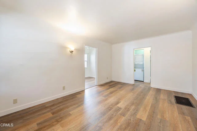 2338 Highbury Avenue photo 5