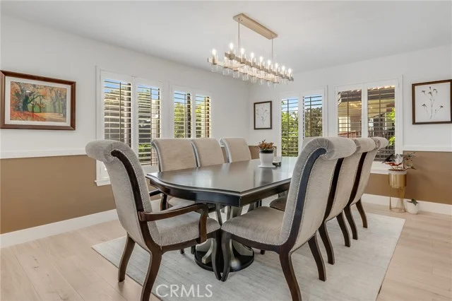 6330 Riviera photo 3