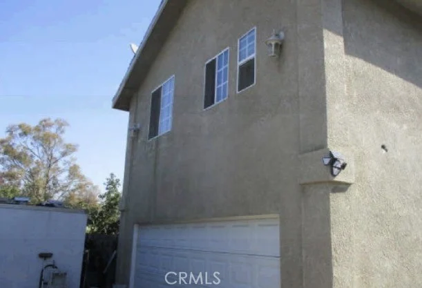11717 Holmes photo 2