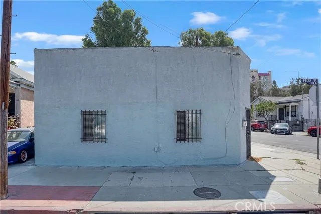 1701 E 3rd Street photo 2