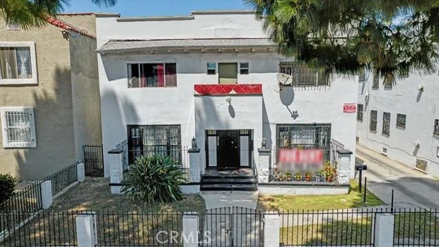 1127 W Martin Luther King Jr photo 2