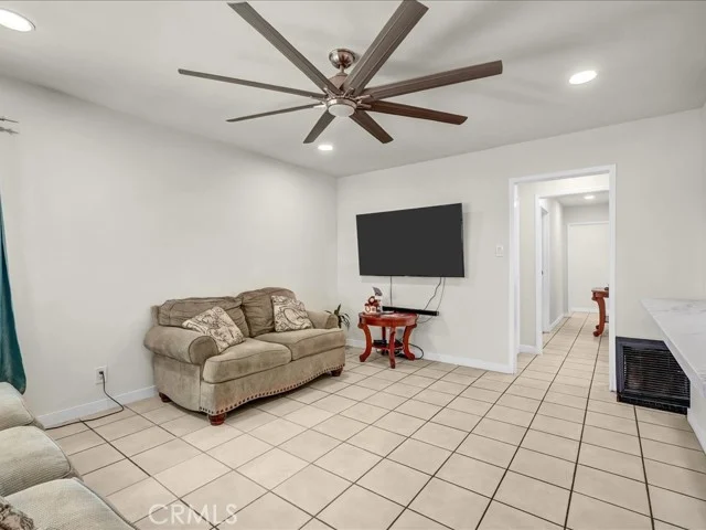 5072 Gardenia photo 5